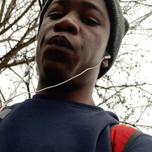 Meet your Posher, Emmanuel